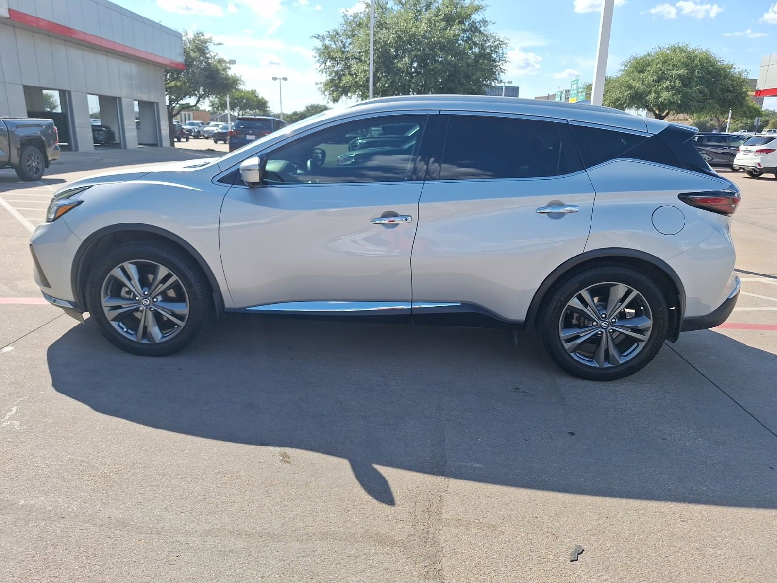 2020 Nissan Murano Platinum photo 2