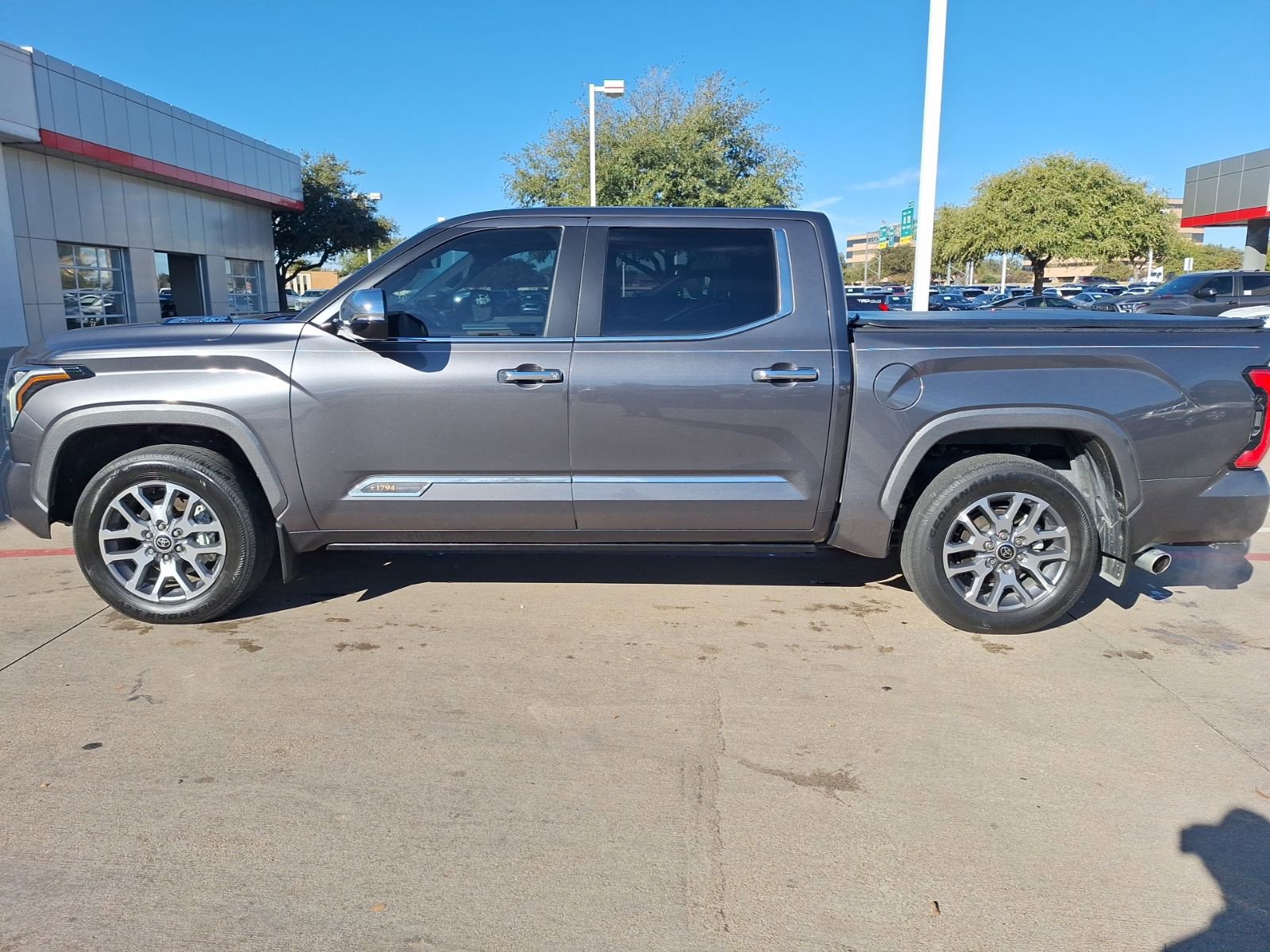 2024 Toyota Tundra 1794 Edition photo 2