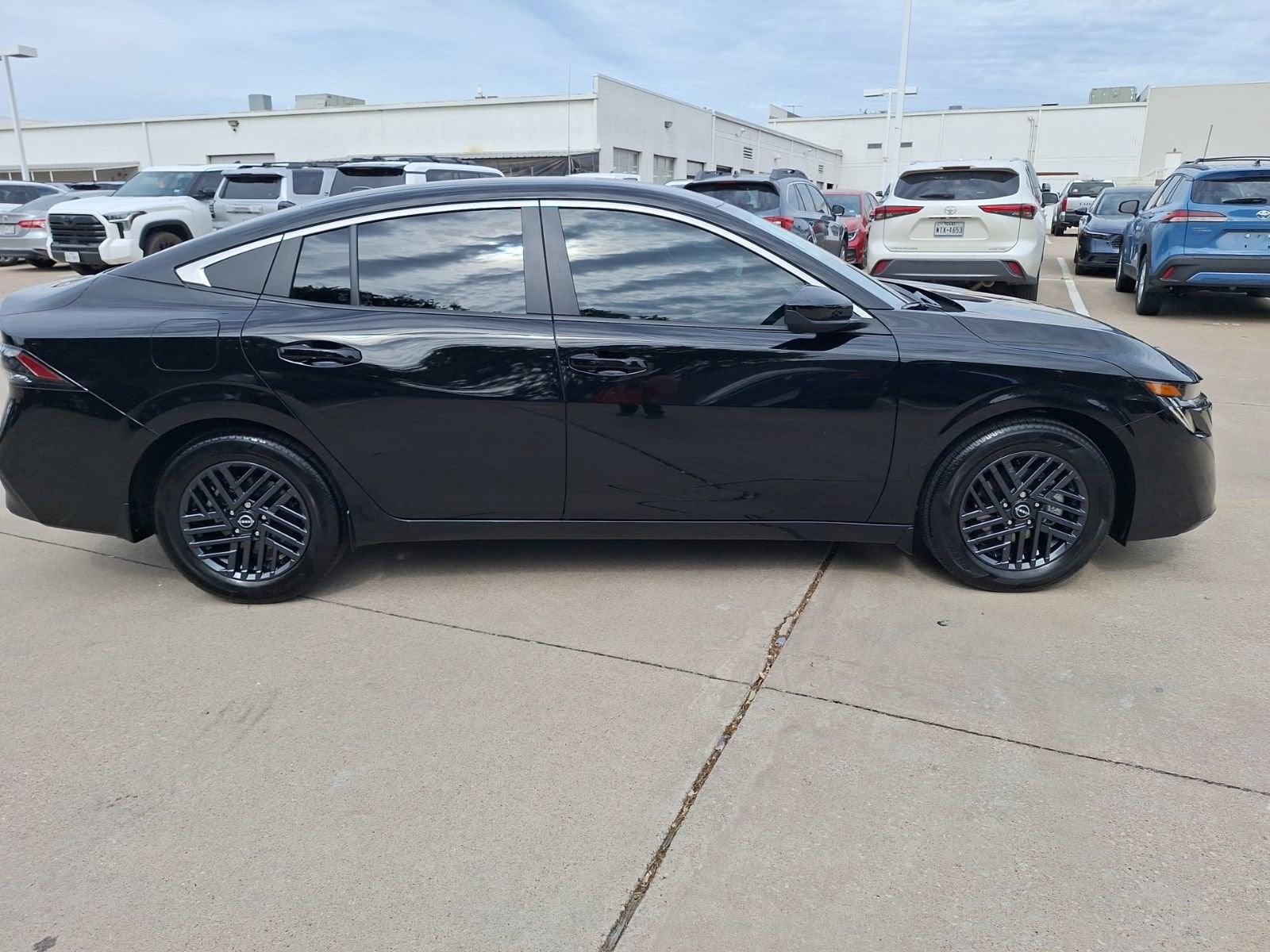 2026 Nissan Sentra SV - Photo 7