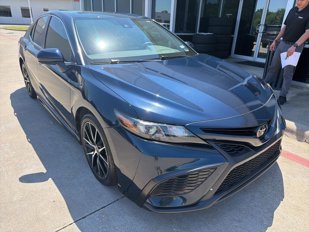 Used 2021 Toyota Camry SE Sedan
