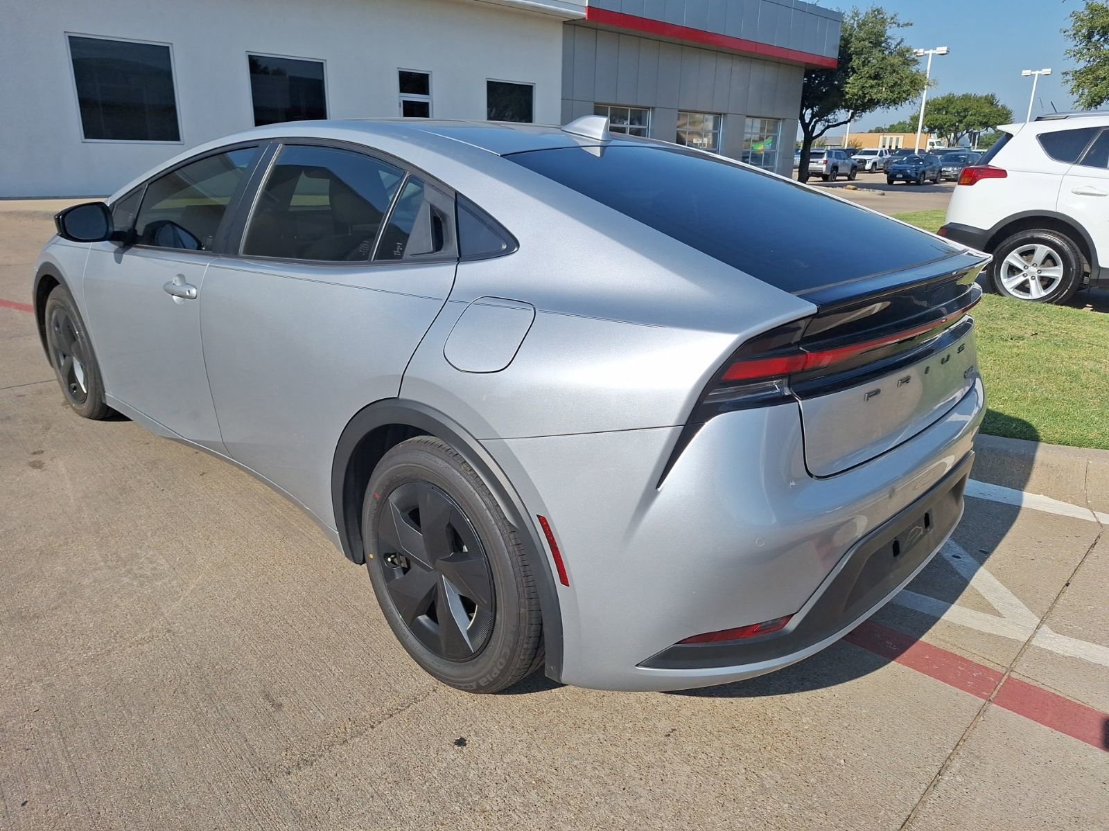 2023 Toyota Prius photo 3