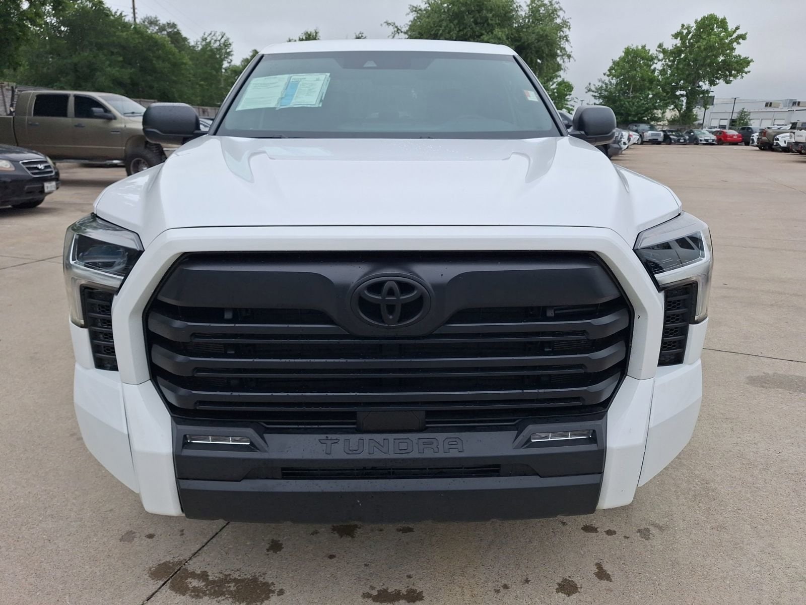 2025 Toyota Tundra SR5 - Photo 9