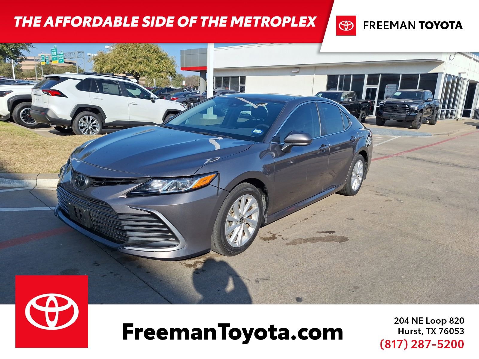 2024 Toyota Camry LE's photo