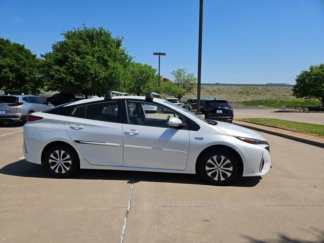 2022 Toyota Prius Prime XLE photo 3