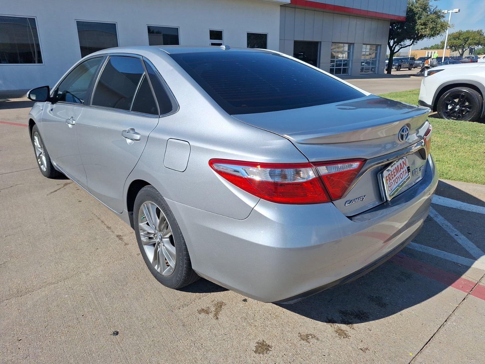 2015 Toyota Camry Hybrid photo 3