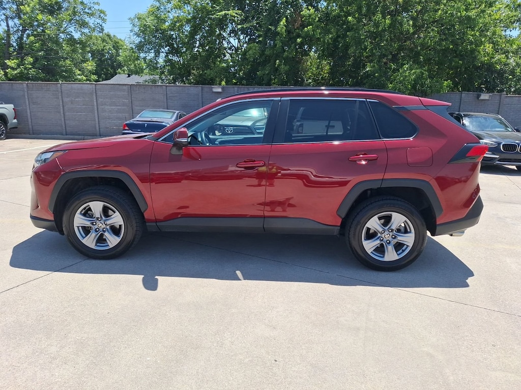 Used 2022 Toyota RAV4 XLE SUV