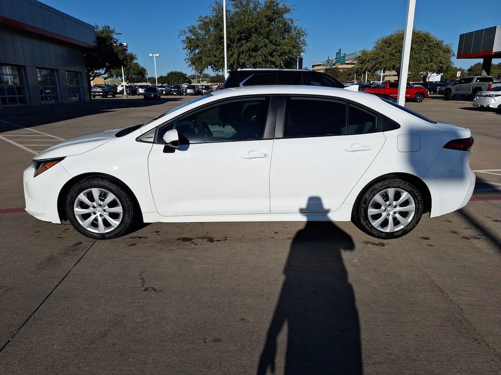 Used 2024 Toyota Corolla LE Sedan