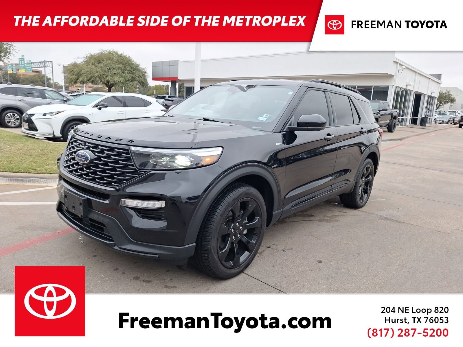 2023 Ford Explorer ST-LINE's photo
