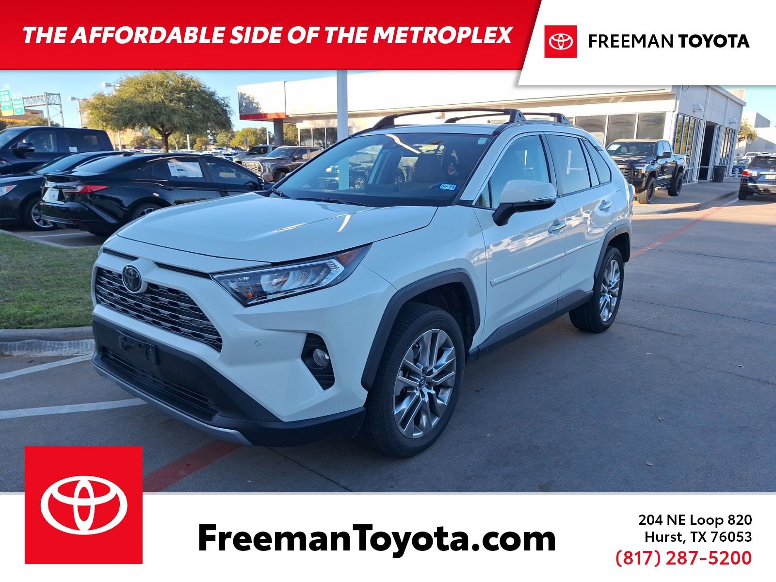 2019 Toyota RAV4 Limited's photo
