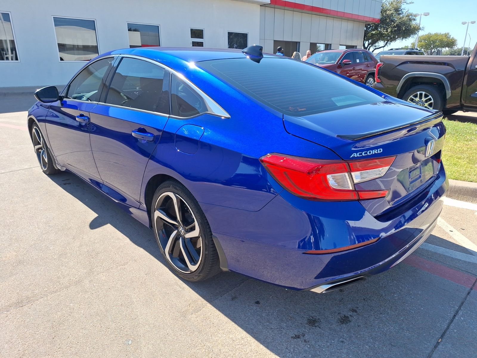 2022 Honda Accord Sport SE photo 2