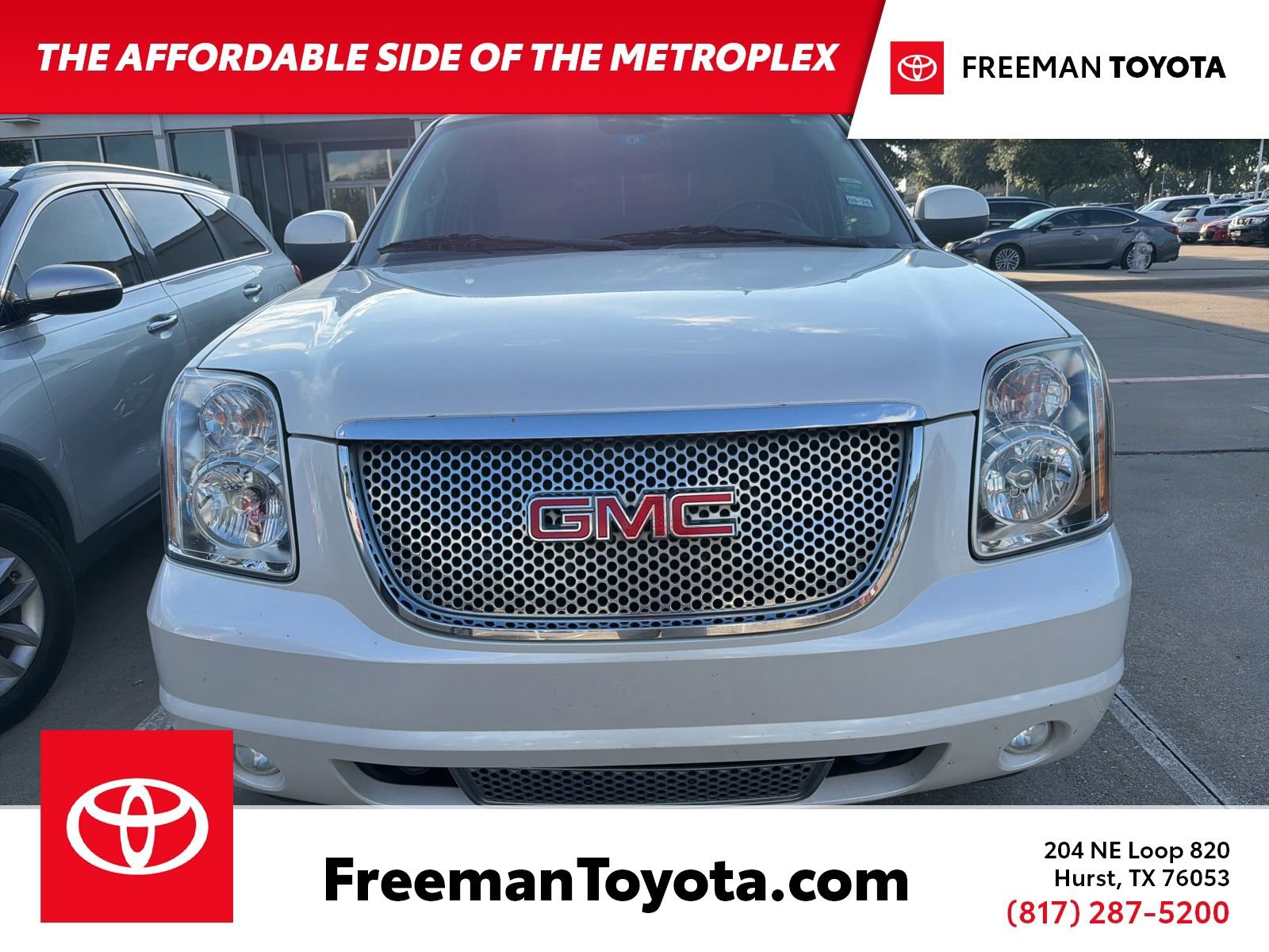 2011 GMC Yukon Denali 2WD's photo