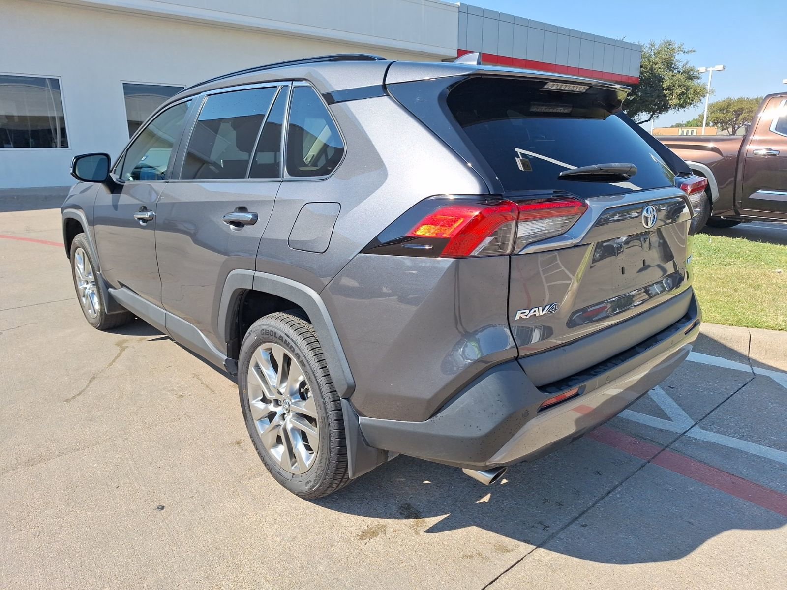 2021 Toyota RAV4 Limited photo 2