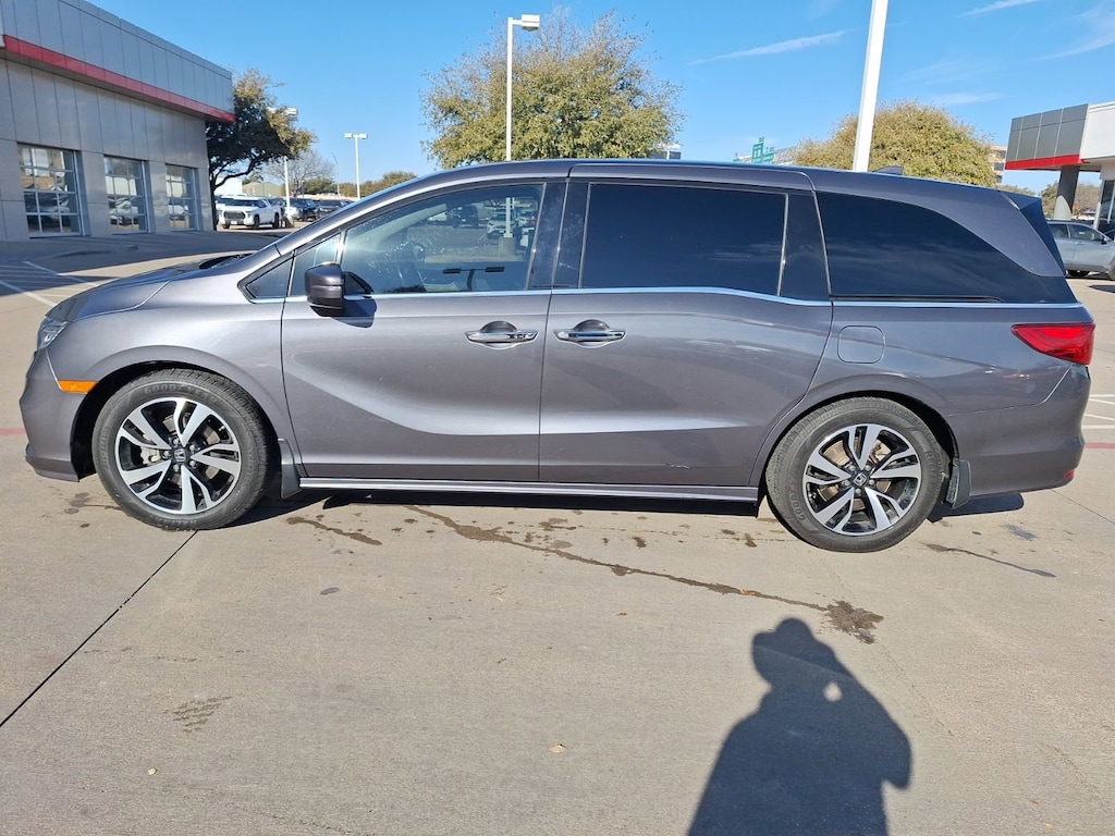 Used 2018 Honda Odyssey Elite Van