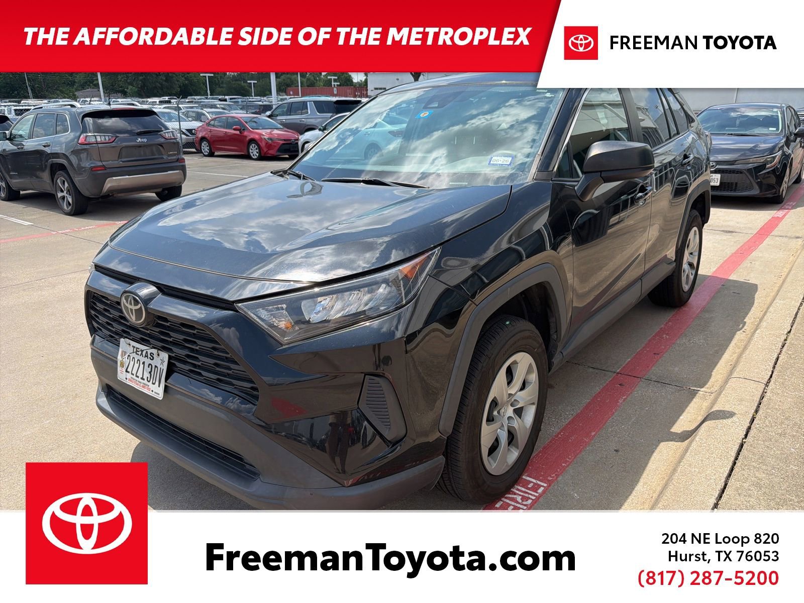 2022 Toyota RAV4 LE FWD's photo