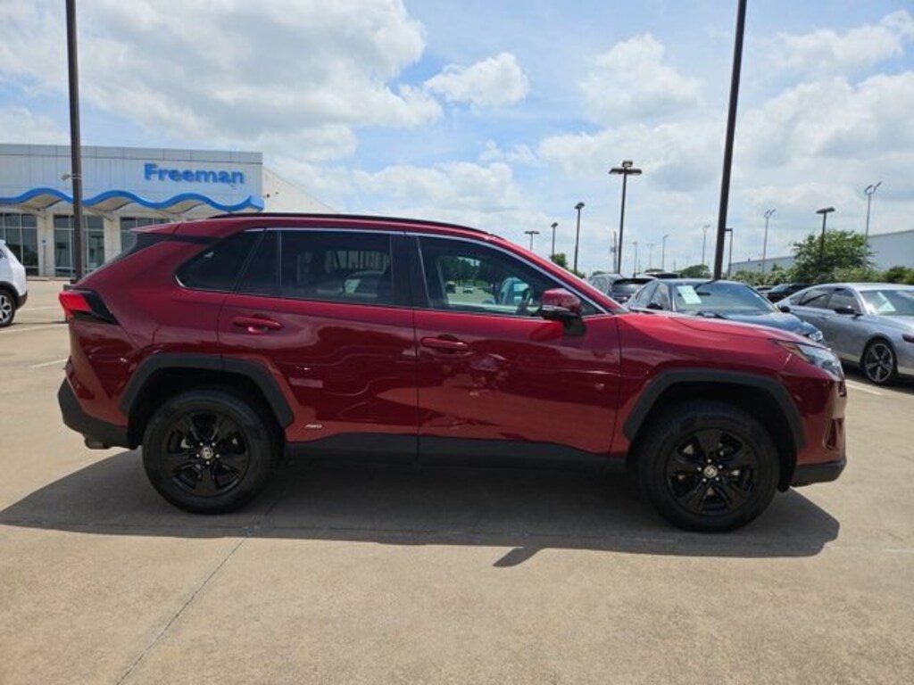 Used 2022 Toyota RAV4 Hybrid XLE SUV