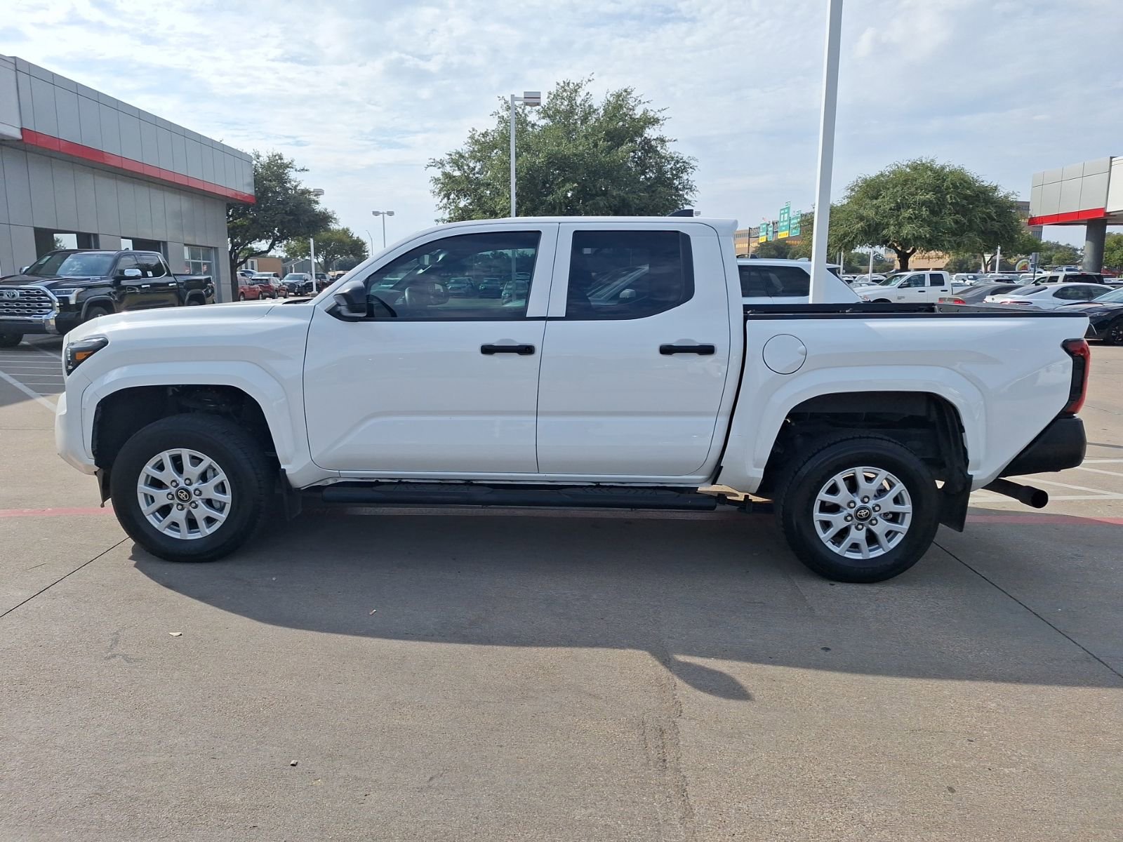 2024 Toyota Tacoma SR photo 2