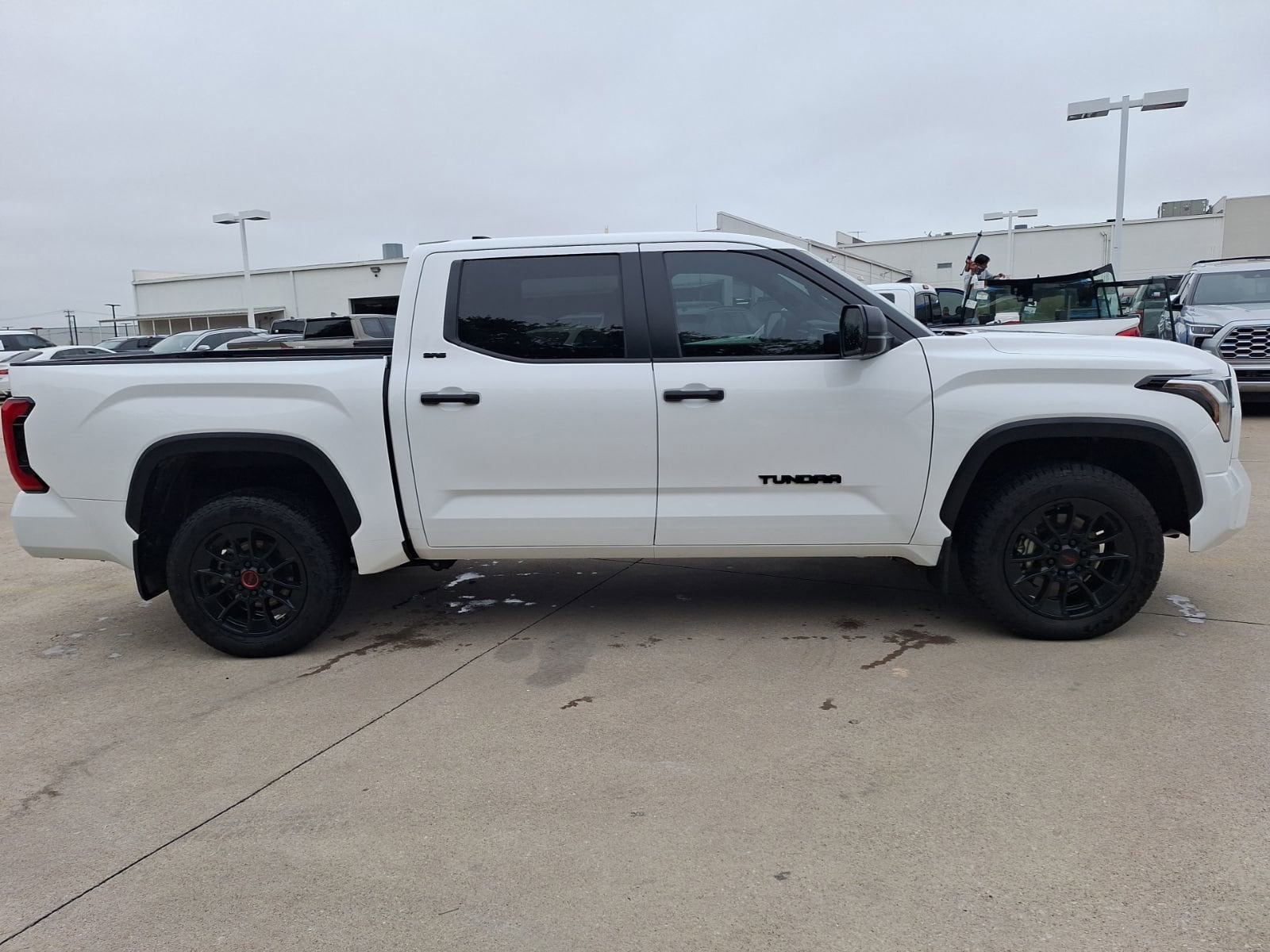 2025 Toyota Tundra SR5 - Photo 7