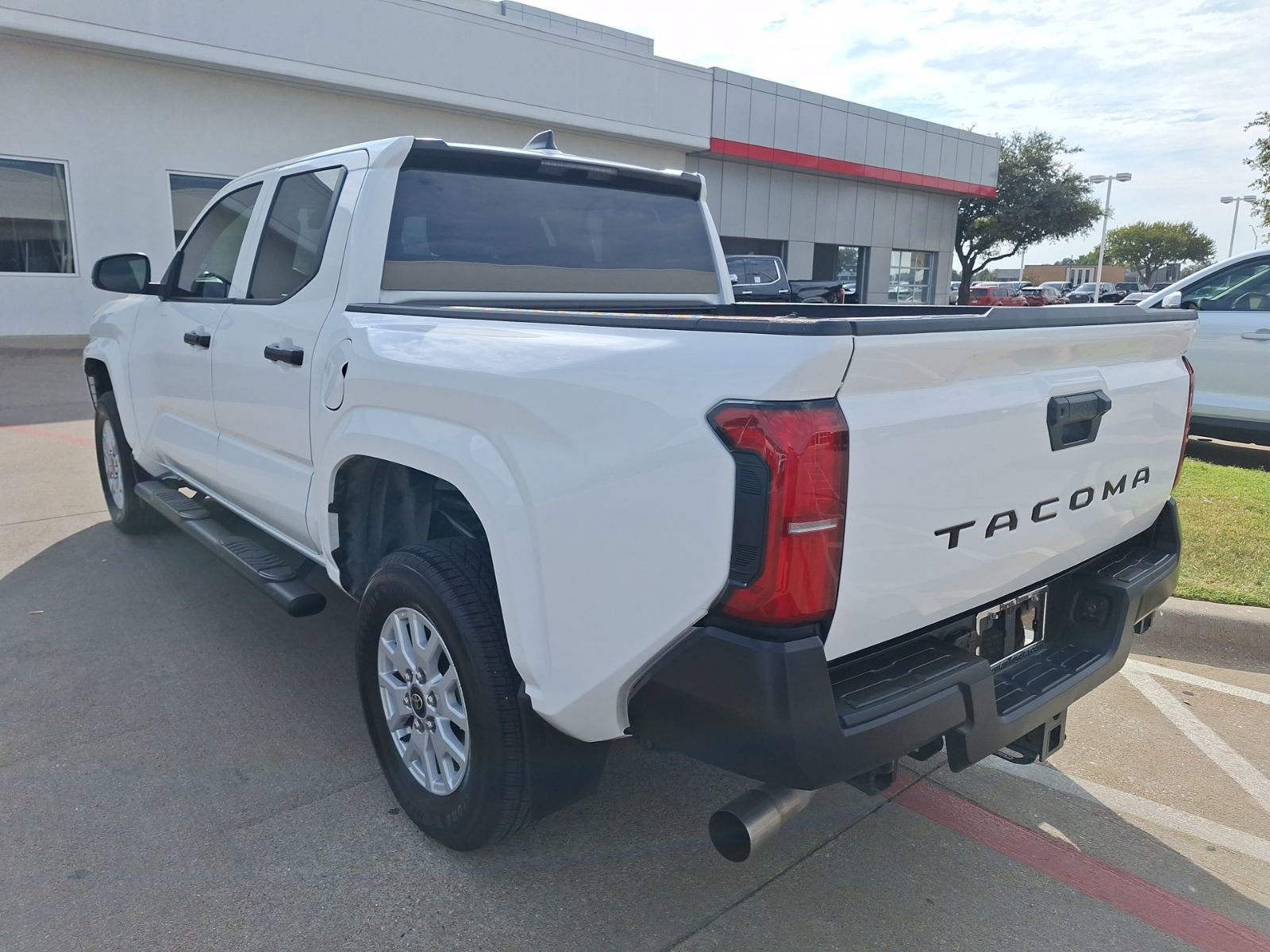 2024 Toyota Tacoma SR photo 3
