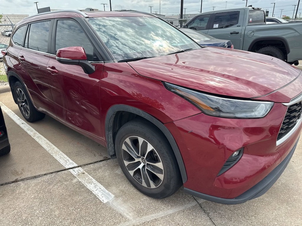 Used 2023 Toyota Highlander XLE SUV