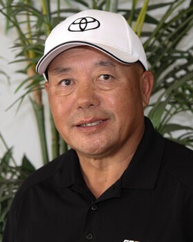 Staff member Xay Xiong from 469b5a491b3a