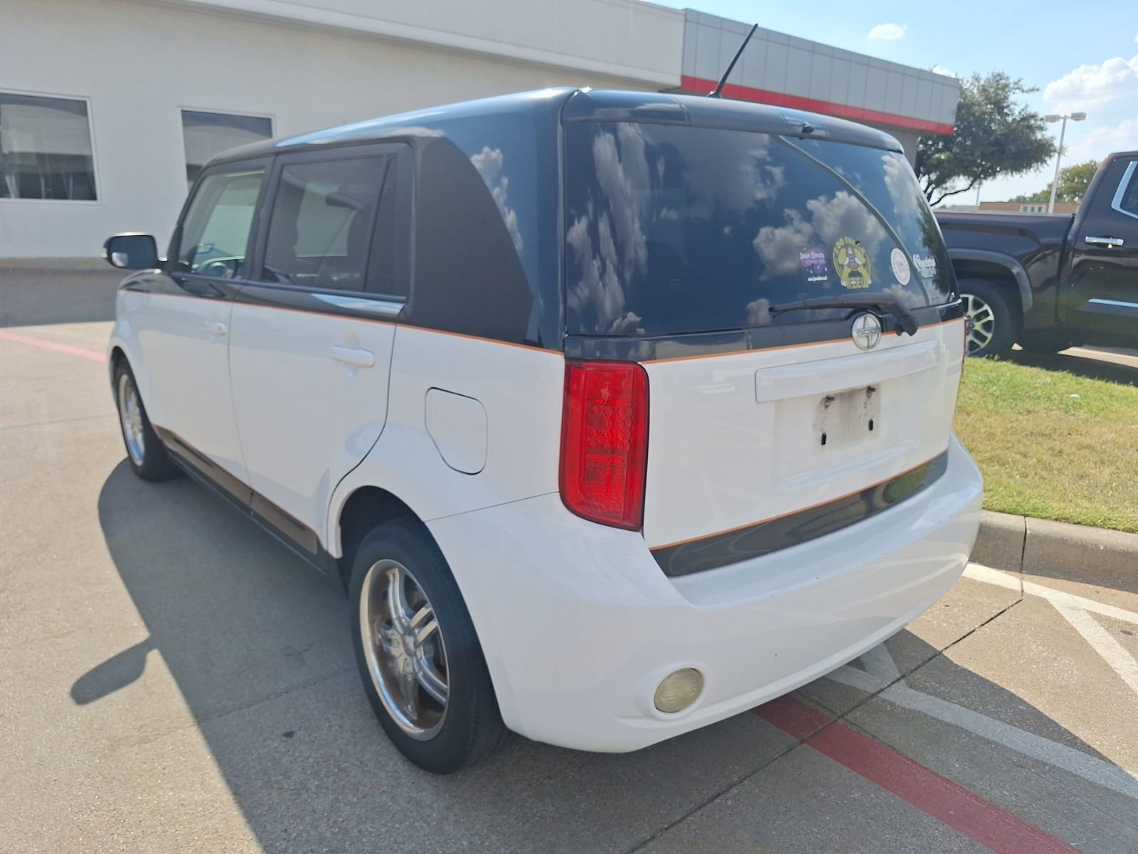 2009 Scion xB Base photo 3