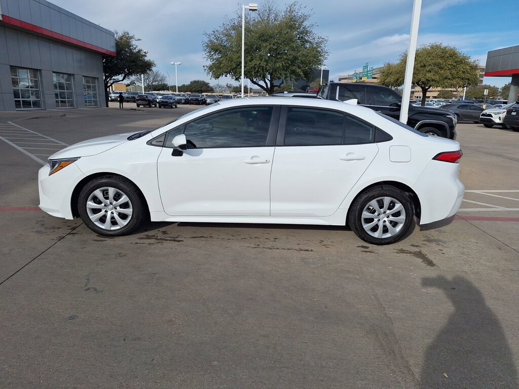 Used 2024 Toyota Corolla LE Sedan