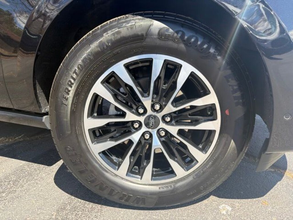 Used 2025 Ford Expedition Platinum SUV