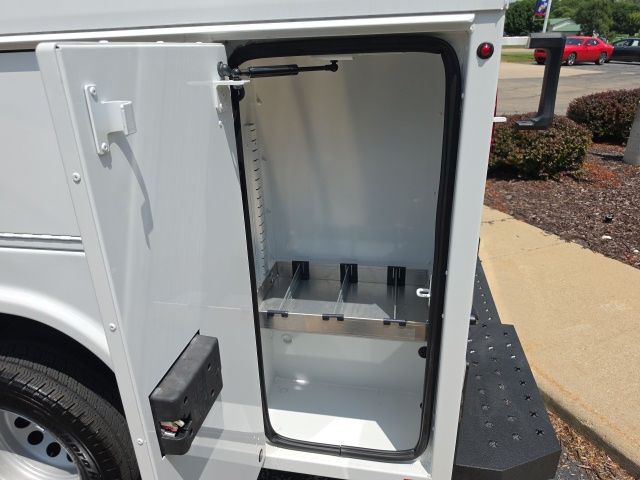 2024 Ford Transit Chassis Cab Base - Photo 29