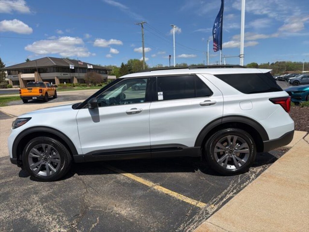 New 2026 Ford Explorer Active SUV