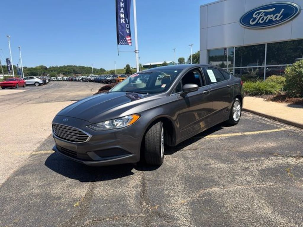 Used 2018 Ford Fusion SE Sedan