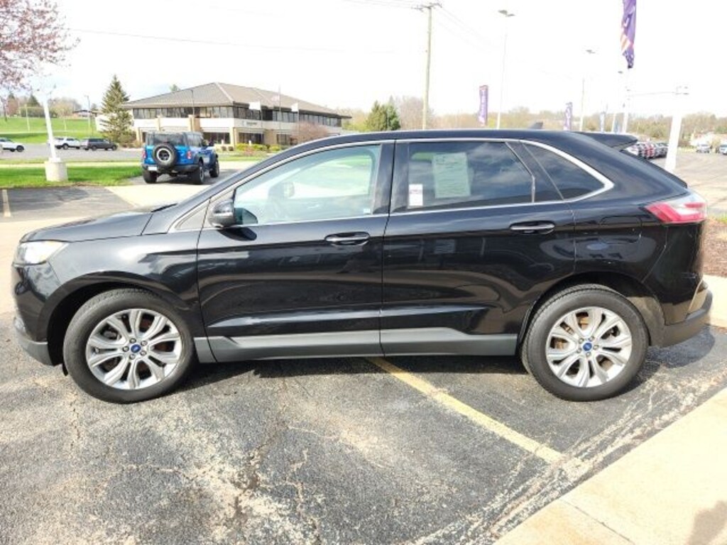 Certified 2022 Ford Edge Titanium SUV