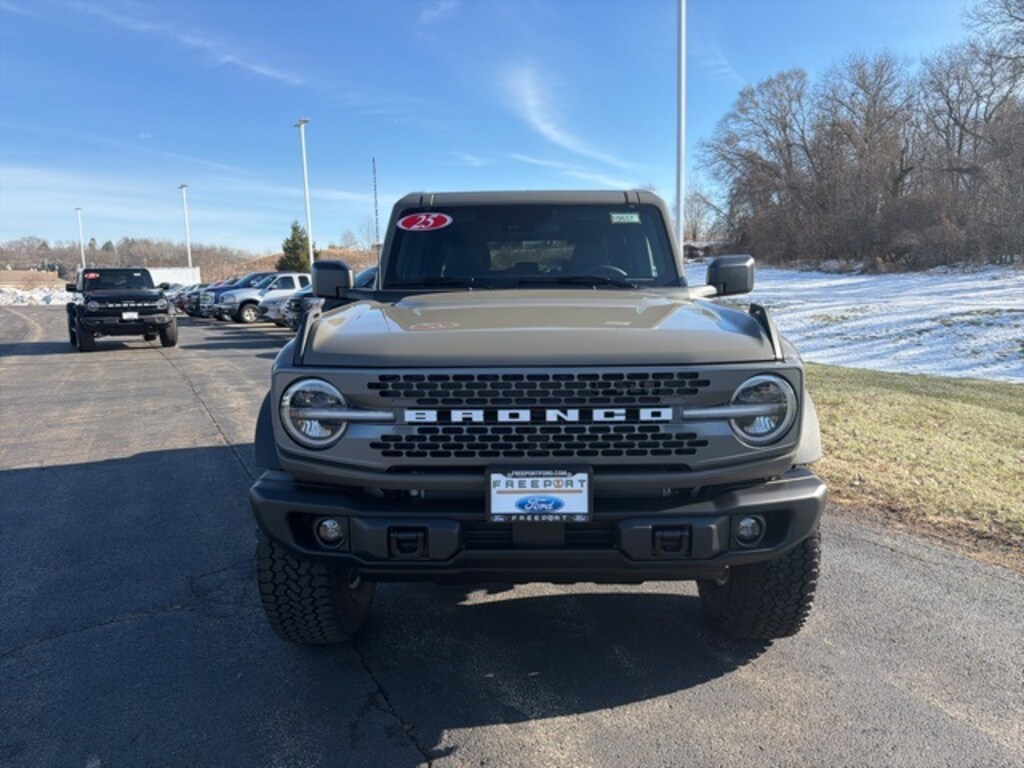 New 2025 Ford Bronco Badlands SUV