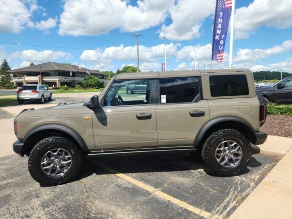 New 2025 Ford Bronco Badlands SUV