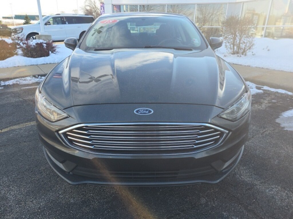 Used 2018 Ford Fusion SE Sedan