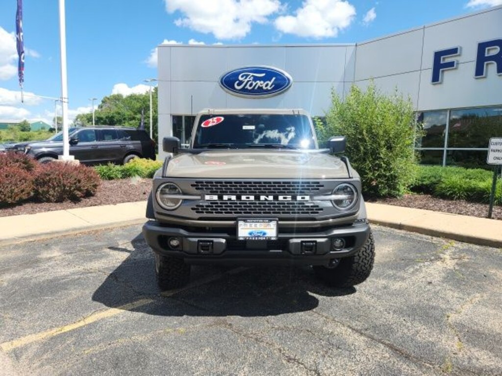 New 2025 Ford Bronco Badlands SUV