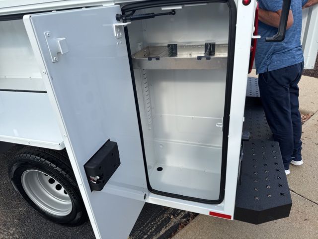 2024 Ford Transit Chassis Cab Base - Photo 7