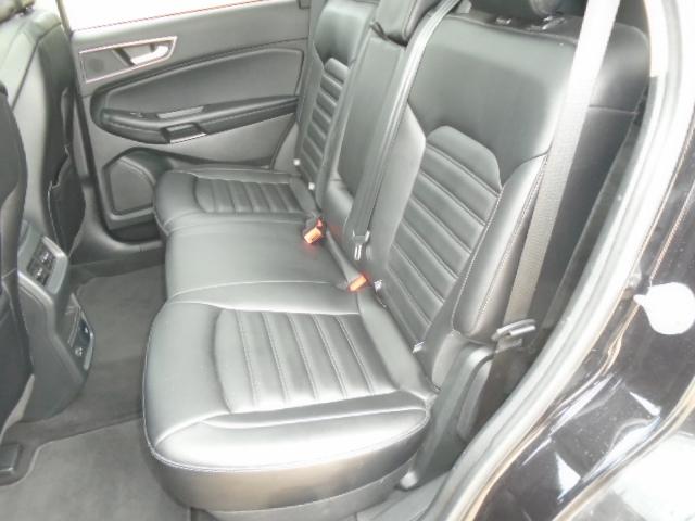 2022 Ford Edge SEL photo 4