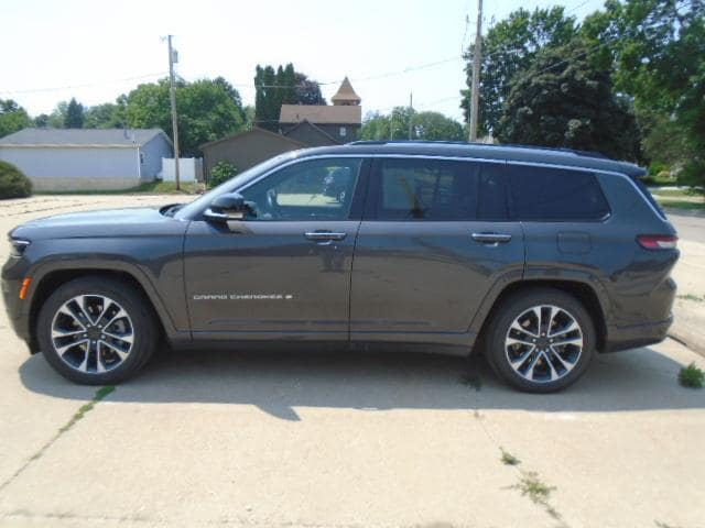 Used 2022 Jeep Grand Cherokee L Overland with VIN 1C4RJKDG1N8516254 for sale in Monticello, IA