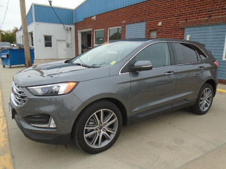2022 Ford Edge Titanium SUV