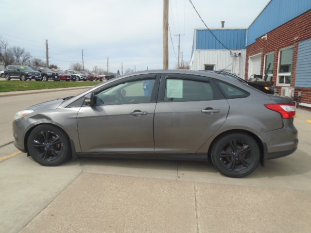 Used 2014 Ford Focus SE with VIN 1FADP3F24EL263420 for sale in Monticello, IA