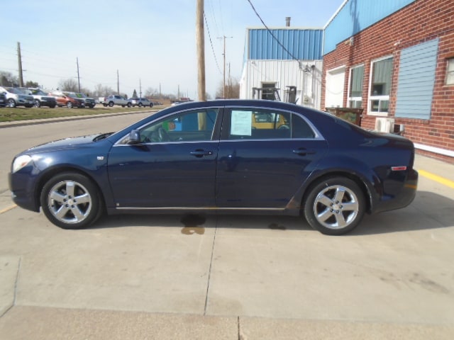 Used 2008 Chevrolet Malibu LT with VIN 1G1ZH57B28F227454 for sale in Monticello, IA