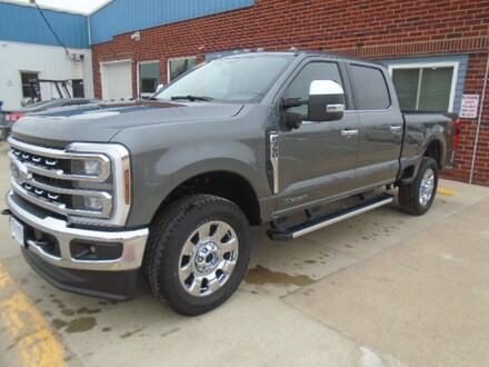 2026 Ford Super Duty F-350&reg; Lariat&reg; TRUCK