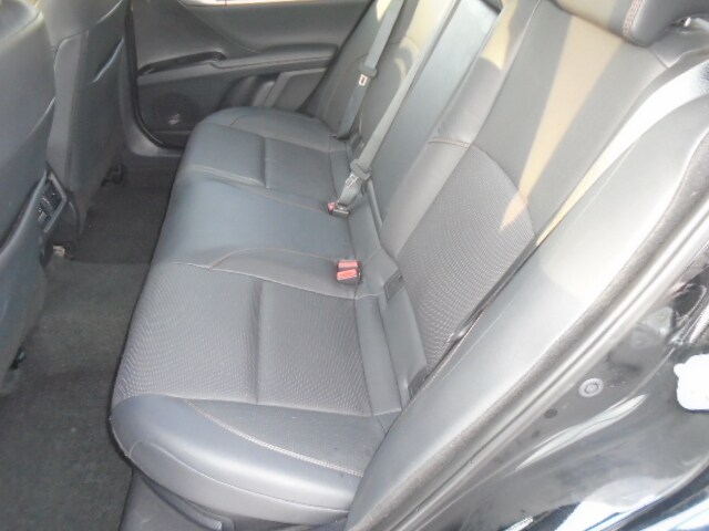 2025 Toyota Camry XLE photo 3