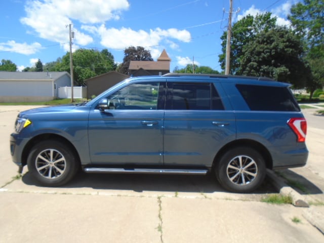 Used 2019 Ford Expedition XLT with VIN 1FMJU1JT8KEA80639 for sale in Monticello, IA