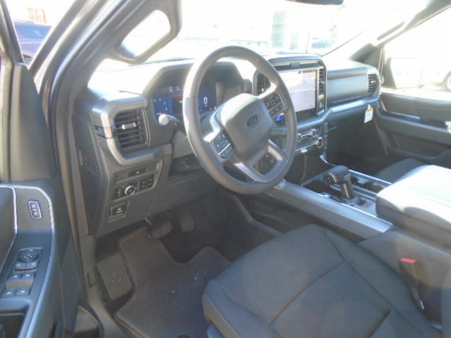 2026 Ford F-150 XLT - Photo 13