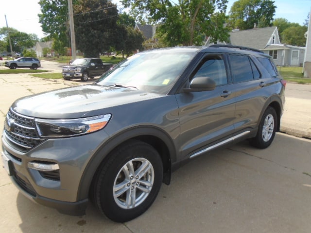 2021 Ford Explorer XLT 4WD's photo