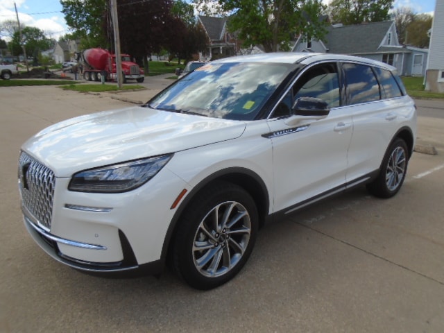 2025 Lincoln Corsair Premiere AWD's photo