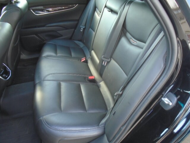 2013 Cadillac XTS Luxury photo 2