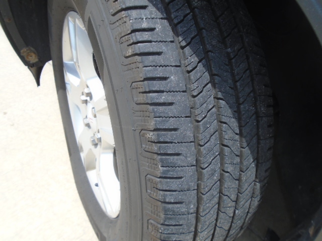 Used 2011 GMC Acadia SLE with VIN 1GKKVPED3BJ292436 for sale in Monticello, IA