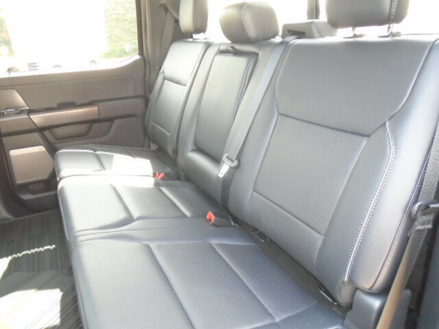 2025 Ford F-150 Lariat photo 2